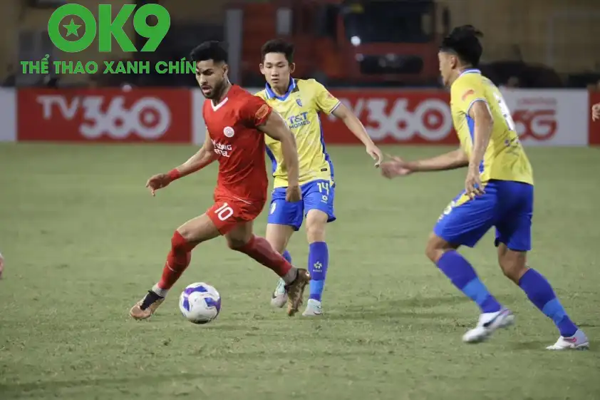 Một Hà Nội đang khó khăn gặp đúng Thể Công - Viettel đang thăng hoa Một Hà Nội đang khó khăn gặp đúng Thể Công - Viettel đang thăng hoa